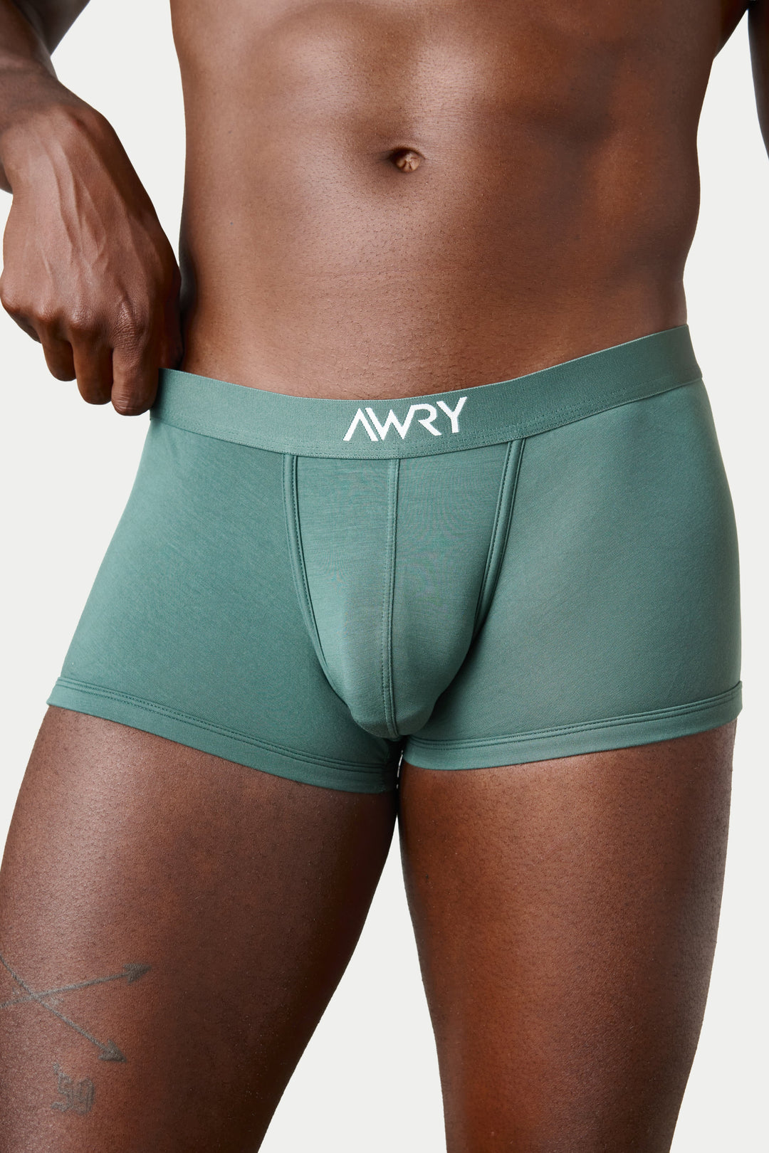ESSENTIAL Trunks - Green