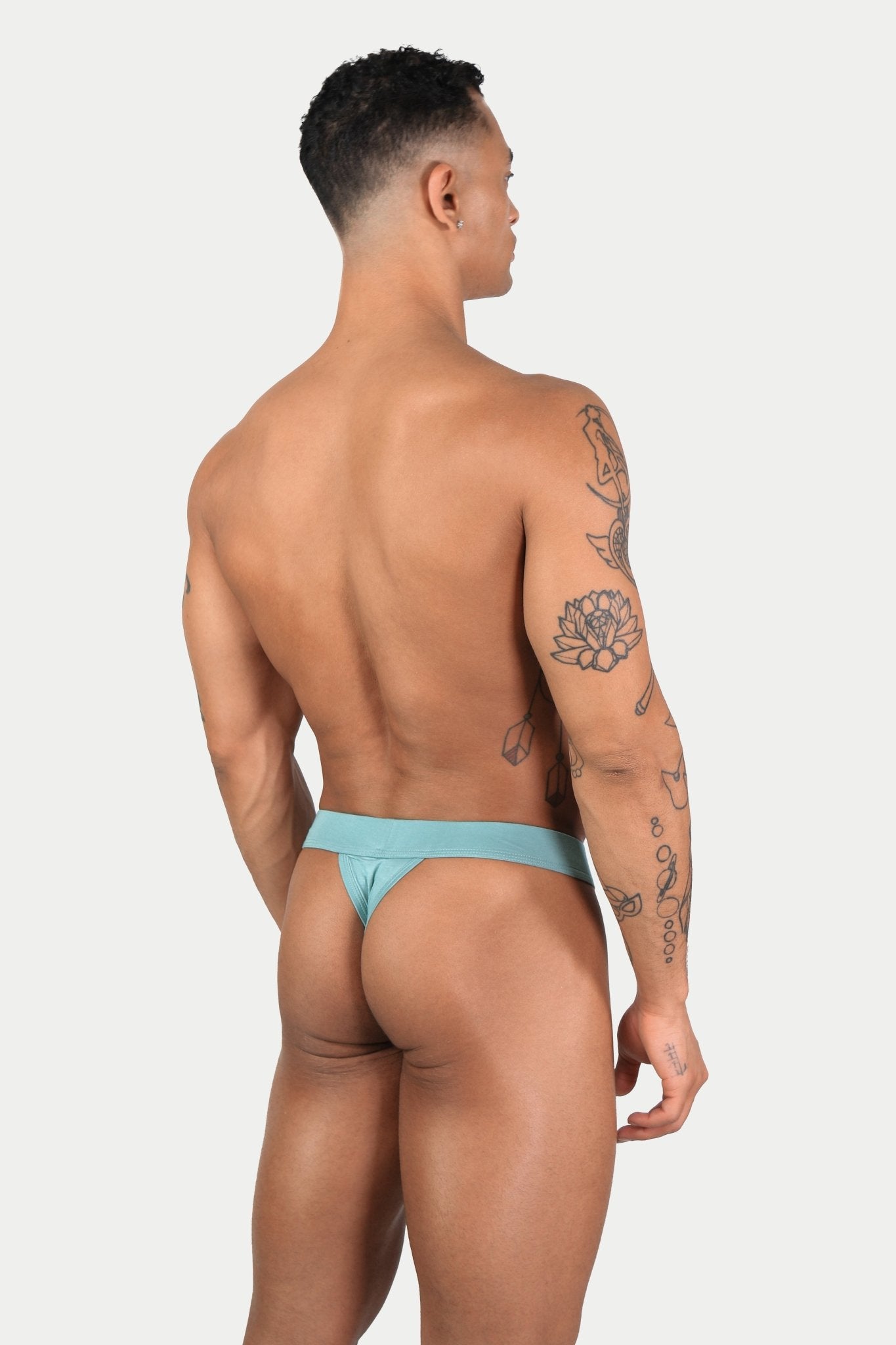 3 Pack SHOWCASE Thong - AWRY