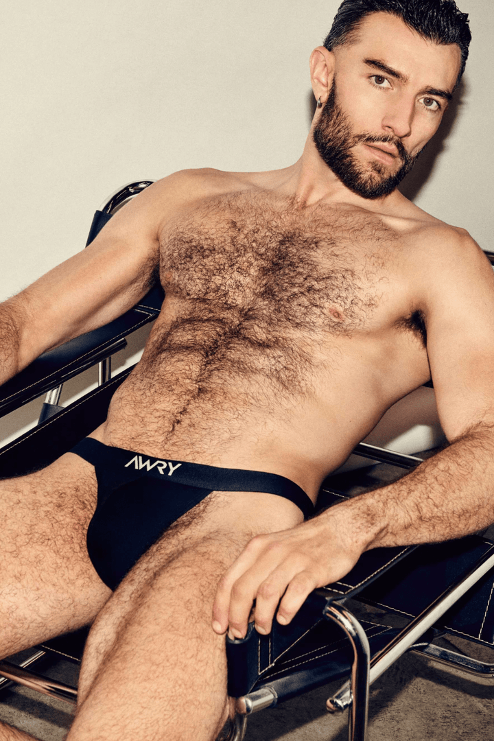 ESSENTIAL Thong - Black - AWRY