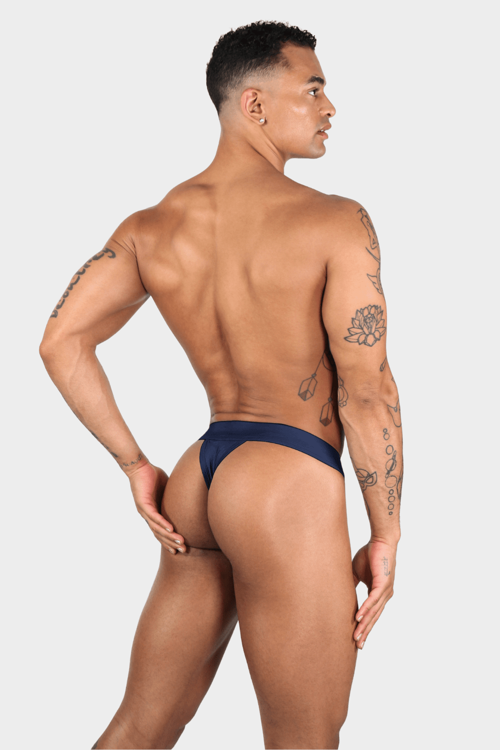 SHOWCASE Thong - Navy - AWRY