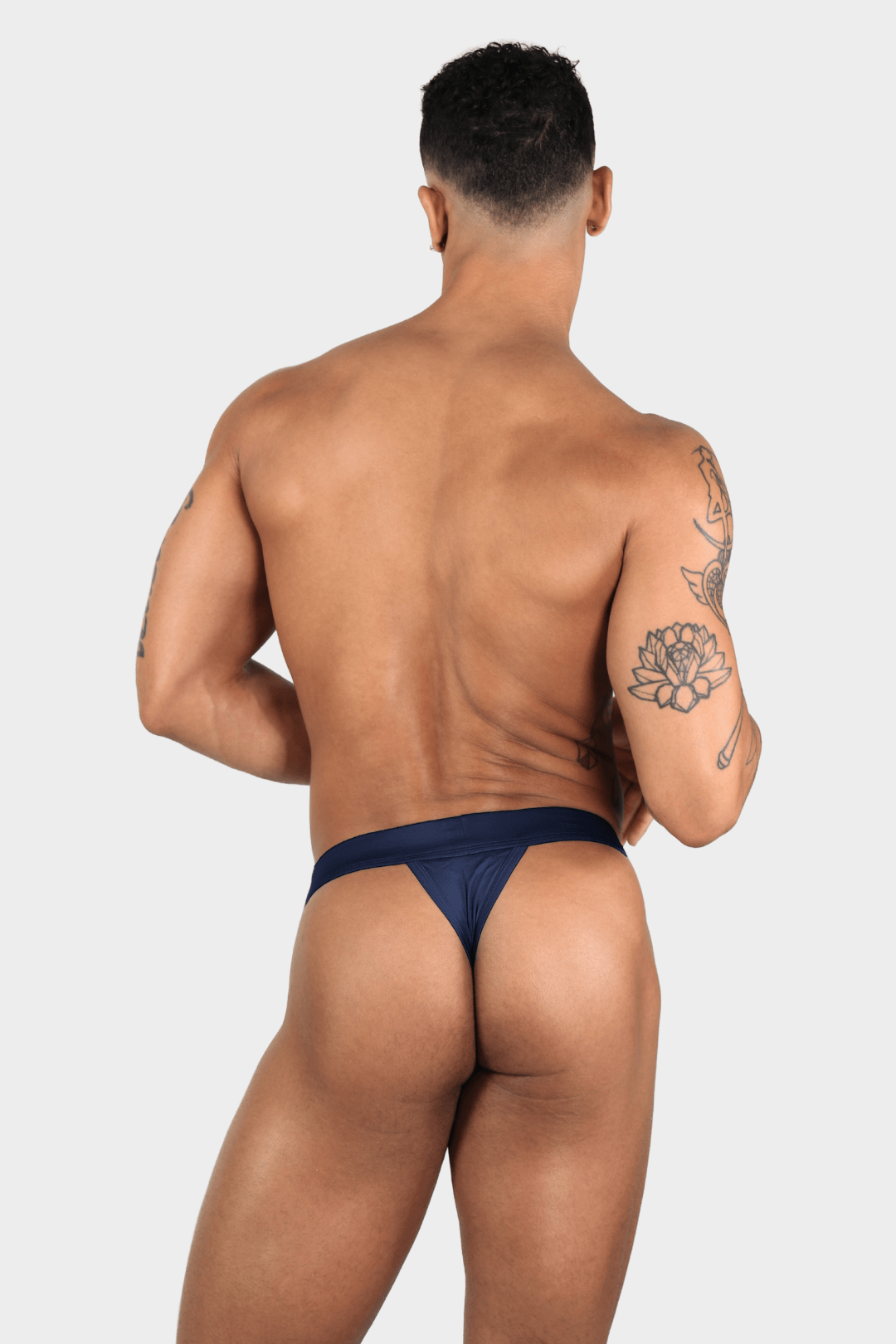 SHOWCASE Thong - Navy - AWRY